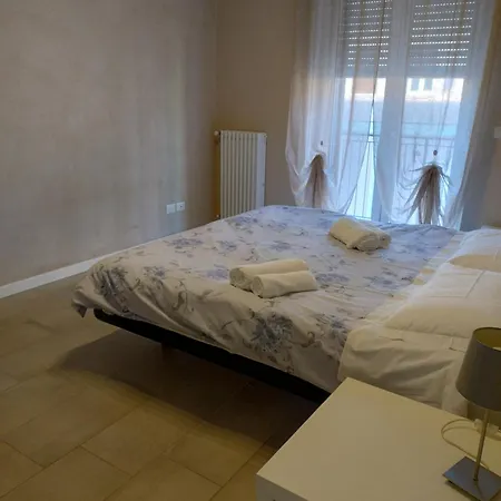 Domus Rarum Apartment *